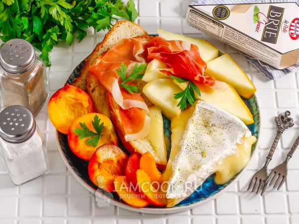 Фото блюда: Сыр Бри в духовке