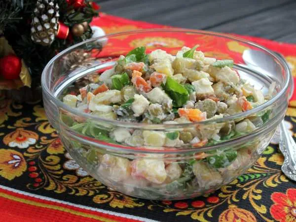 Фото готового блюда: Салат «Оливье» вегетарианский