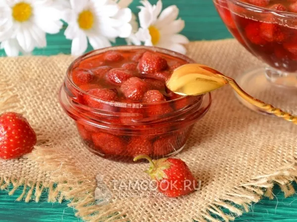 Фото готового блюда: Варенье из виктории пятиминутка