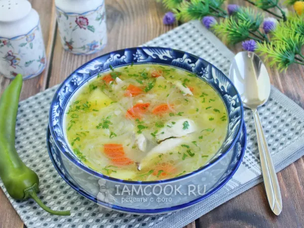 Фото готового блюда: Суп с фунчозой и курицей