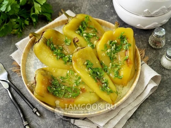 Фото блюда: Запеченный перец с чесночным маслом