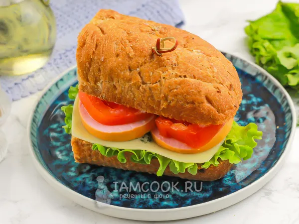 Фото блюда: Чиабатта с колбасой и сыром