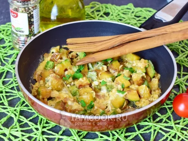 Фото блюда: Тушеные кабачки с яйцом