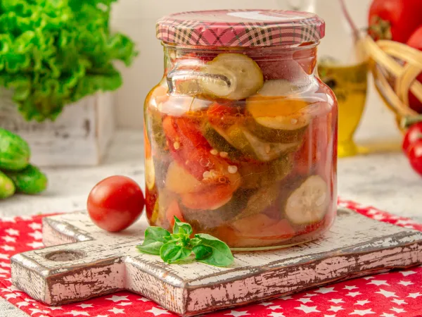 Фото блюда: Салат «Донской» с огурцами на зиму