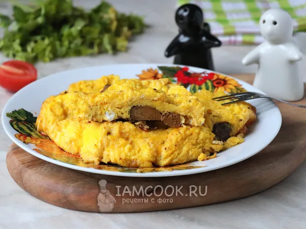 Фото готового блюда: Омлет с куриной печенью (на сковороде)