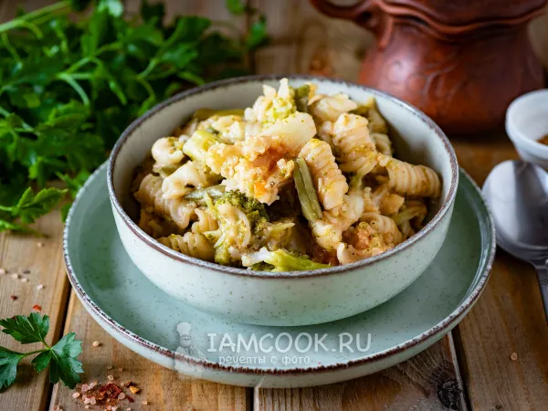 Фото блюда: Макароны с замороженными овощами в мультиварке