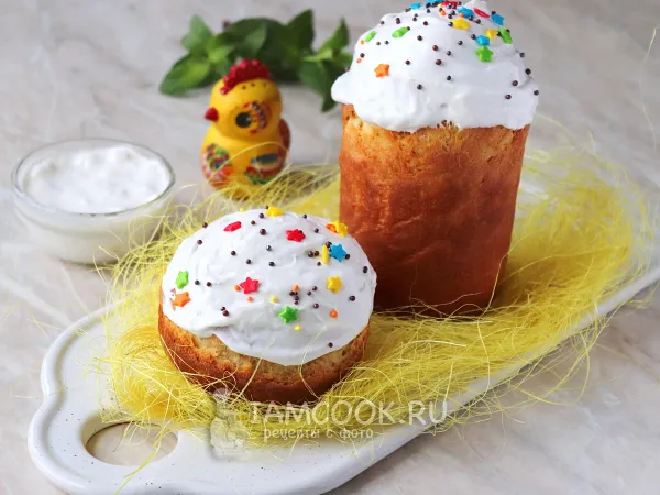 Фото готового блюда: Глазурь из маршмеллоу для кулича на Пасху