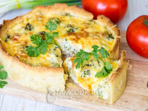 Фото готового блюда: Киш с лососем (семгой) и брокколи