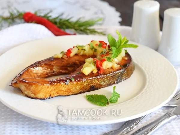 Фото готового блюда: Стейк из семги на сковороде