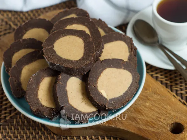 Фото блюда: Сладкая колбаска с двумя видами шоколада