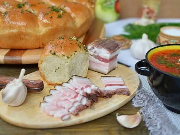 Фото готового блюда: Чесночные пампушки