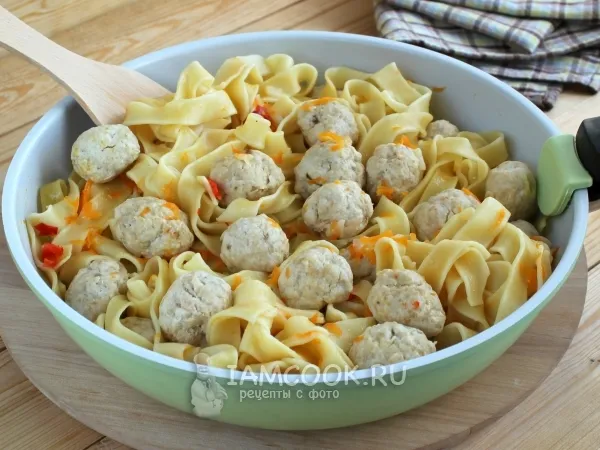 Фото блюда: Лапша с фрикадельками