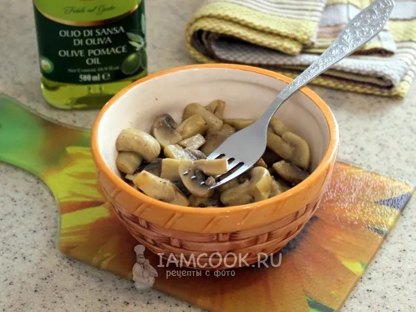 Фото готового блюда: Шампиньоны, маринованные в лимонном соке и коньяке
