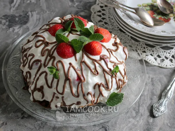 Фото блюда: Торт «Панчо» с клубникой и сметанным кремом