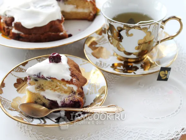 Фото блюда: Сметанник с черной смородиной