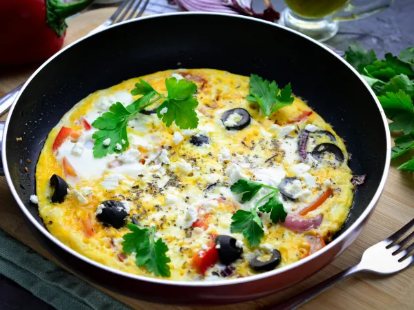 Фото готового блюда: Омлет по-гречески