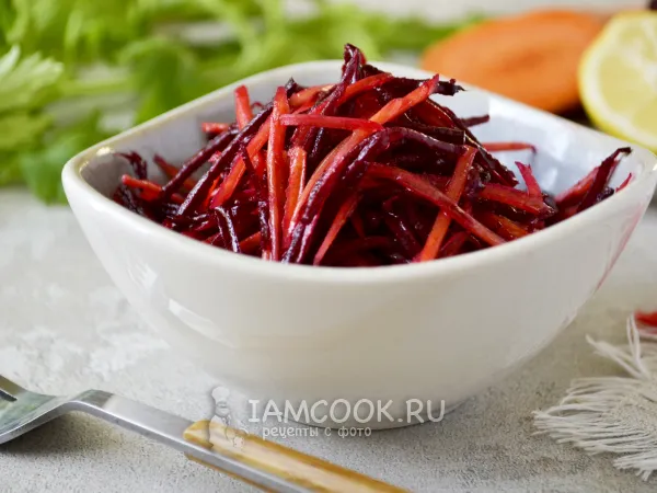 Фото готового блюда: Диетический салат из свеклы и моркови (ПП)