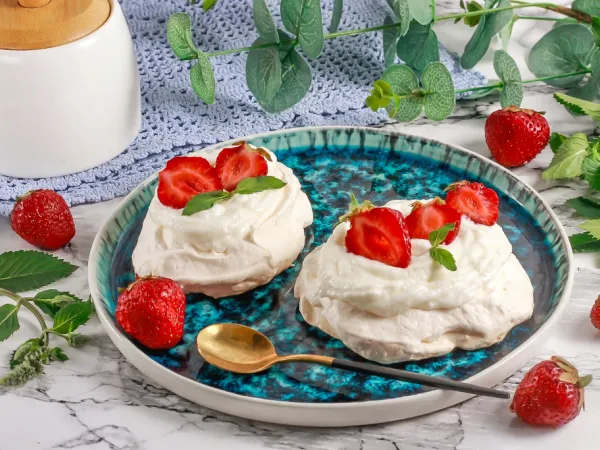 Фото блюда: Меренга с клубникой