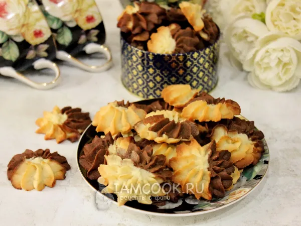 Фото готового блюда: Двухцветное печенье с какао