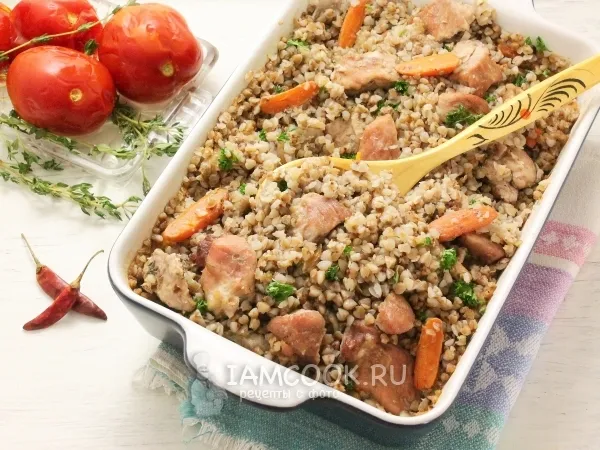Фото блюда: Гречка со свининой в духовке