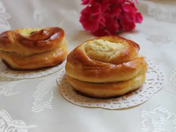 Фото готового блюда: Творожные ватрушки