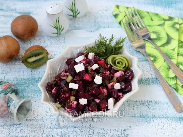 Фото блюда: Салат из свеклы с киви и сыром фета