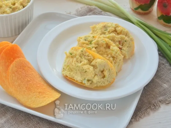 Фото блюда: Закуска на чипсах с копченой курицей