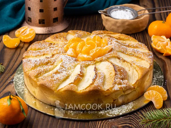 Фото готового блюда: Шарлотка с яблоками и мандаринами