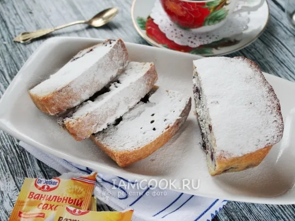 Фото готового блюда: Кекс с замороженной черникой