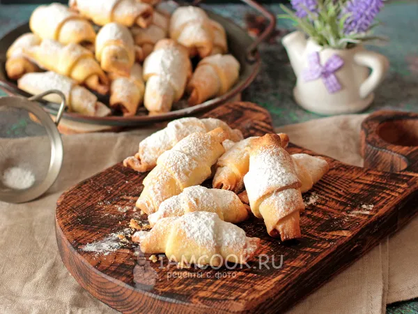 Фото готового блюда: Рогалики из песочного теста с ореховой начинкой