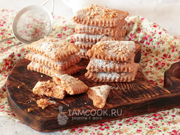 Фото готового блюда: Медово-творожное печенье с ореховой крошкой