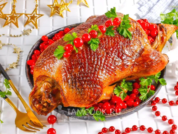 Фото готового блюда: Маринованная утка мулард в духовке