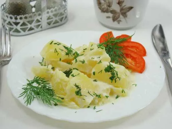 Фото готового блюда: Тушеная картошка в мультиварке