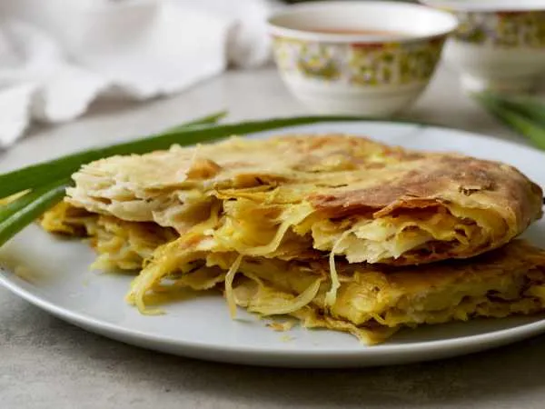 Фото готового блюда: Катлама с луком в духовке (узбекская кухня)