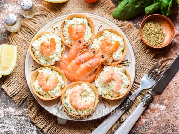 Фото блюда: Тарталетки с творожным сыром, авокадо и креветками
