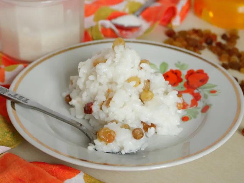 Фото блюда: Рисовая каша на воде с изюмом