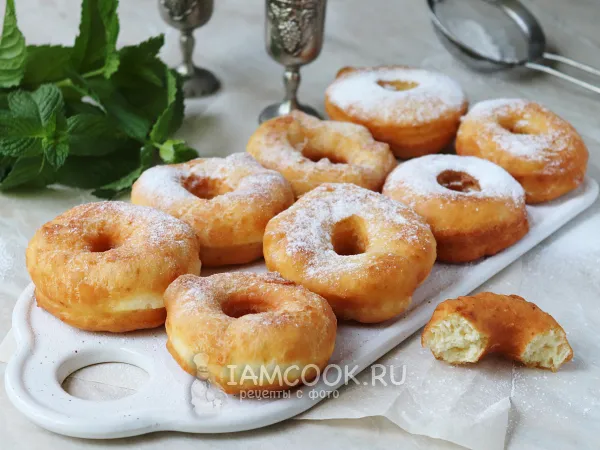 Фото готового блюда: Пончики на сыворотке