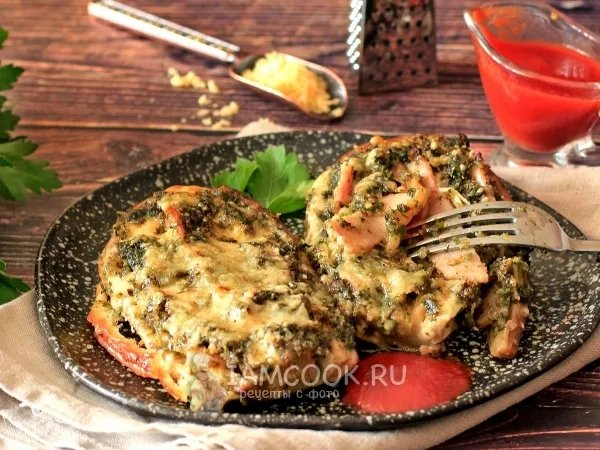 Фото готового блюда: Запеченные баклажаны с зеленью и сыром