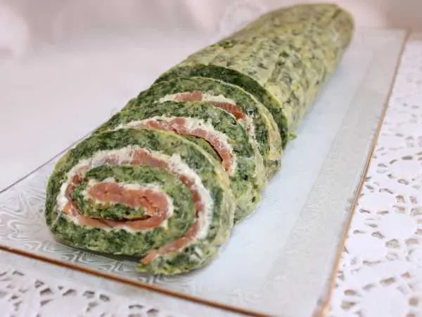 Фото блюда: Рулет из шпината с семгой