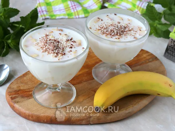 Фото готового блюда: Сметанное желе с бананами