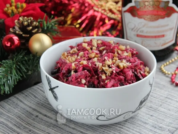 Фото готового блюда: Салат «Пиковая дама»