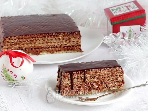 Фото готового блюда: Вафельный торт с шоколадным кремом