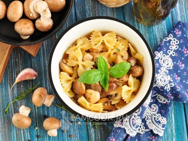 Фото блюда: Макароны с грибами и курицей