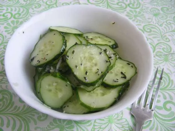 Фото блюда: Огуречный салат с мятой
