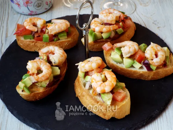 Фото блюда: Брускетта с авокадо и креветками