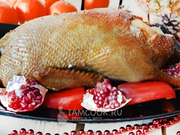 Фото блюда: Утка в духовке с картошкой