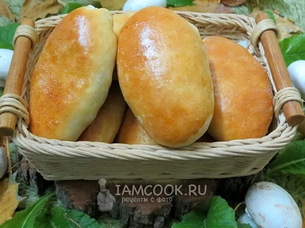 Фото готового блюда: Пирожки с грибами и рисом