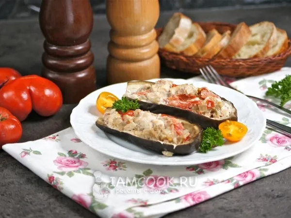 Фото готового блюда: Баклажаны фаршированные куриной грудкой в мультиварке
