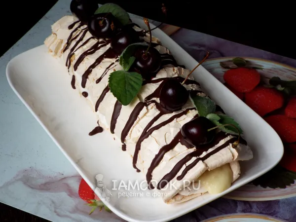 Фото блюда: Меренговый рулет с заварным кремом