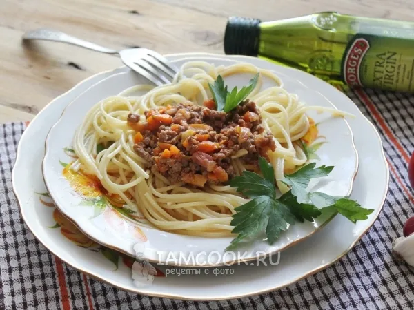 Фото блюда: Спагетти болоньезе (классический итальянский рецепт)